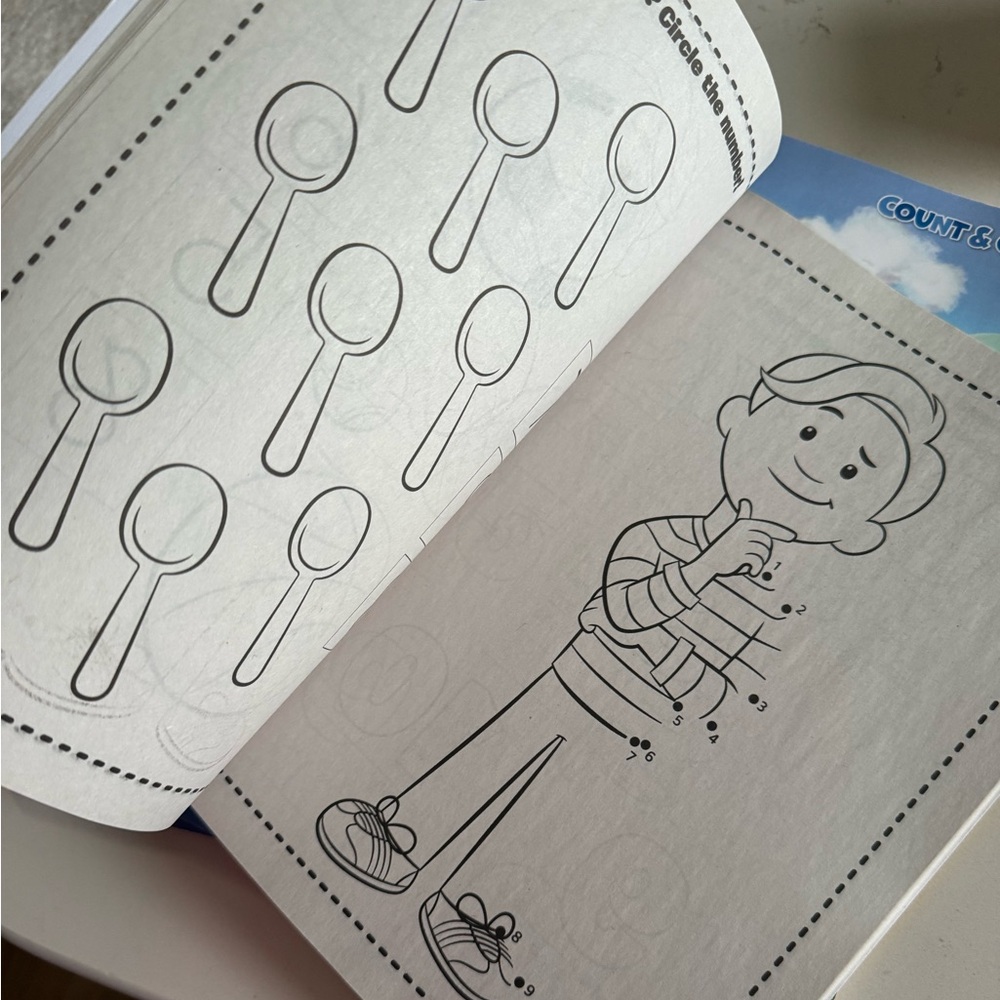 Blue's Clues Coloring book - 4 pack - Picture 4 of 4